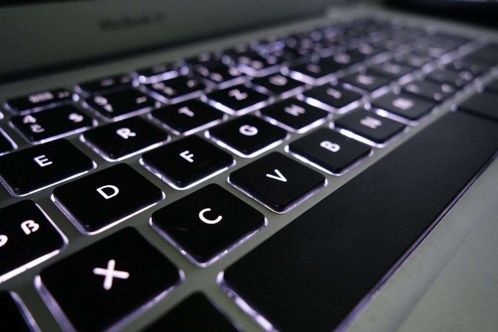 What Is Apple’s Butterfly Keyboard and Why Was It So Controversial? Apple's Butterfly Keyboard